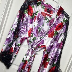 Victoria's Secret satin robe. Size M/L.